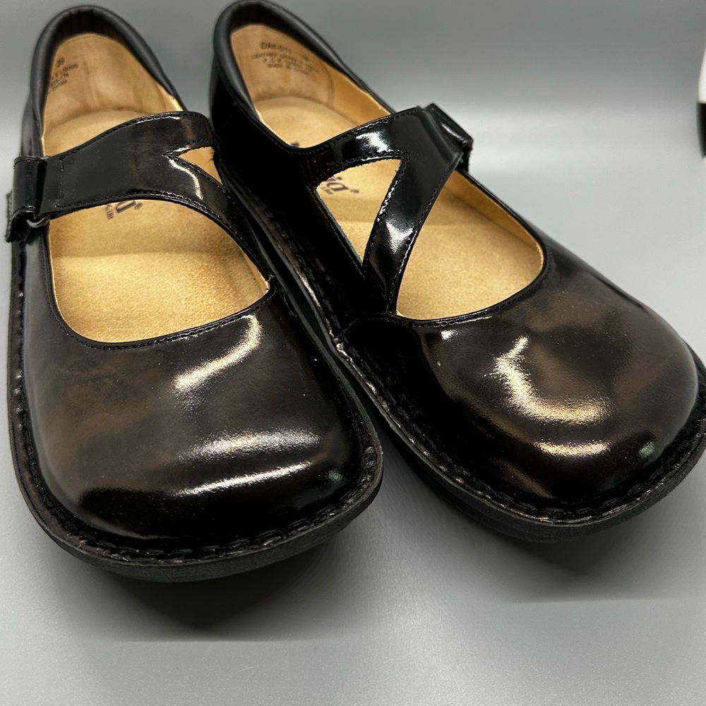 Alegria Dayna Black Waxy Shoes